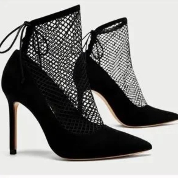 Zara woman’s Black Stiletto Heels with Fishnet Socks - Picture 2 of 11